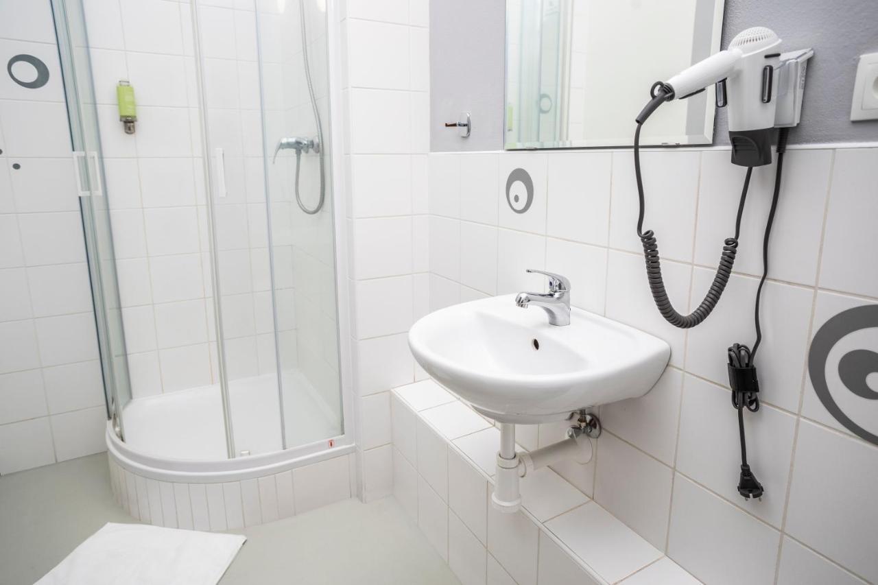 Hotel Vp1 Ostrava Luaran gambar